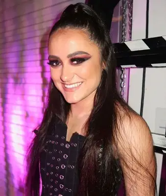 Lyra Valkyria Peso delle misure statistiche del corpo del valore netto