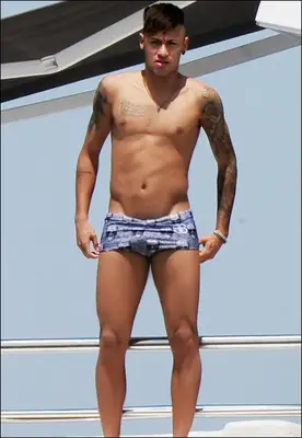 Neymar Jr Height Weight Shoe Size