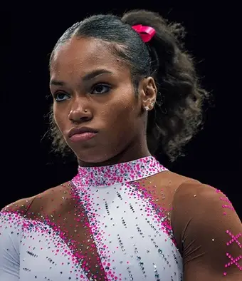 Il corpo di Shilese Jones misura il peso della scarpa statistica