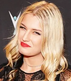 Toni Storm pesos pesos peso cervello delle statistiche del corpo del corpo