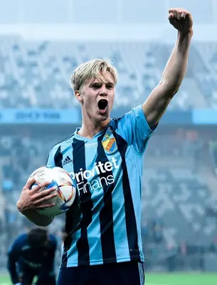 Lucas Bergvall Mesures du Corps