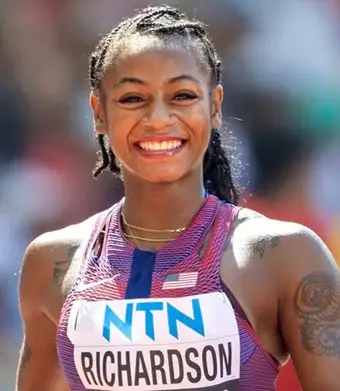 Il corpo di Sha’Carri Richardson misura il peso del peso delle statistiche del peso