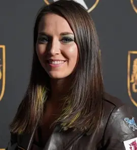 TEGAN NOX Misure di dimensione del peso misurate