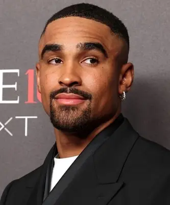 Jalen fa male al corpo misura il peso netto del valore netto