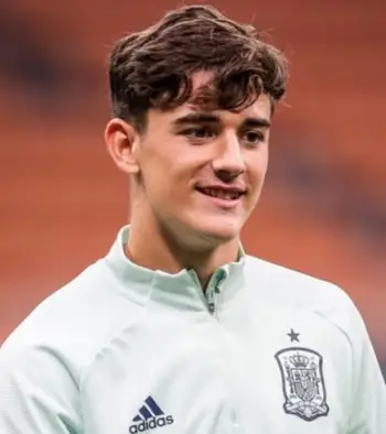 Il corpo di Pablo Gavi misura la dimensione del peso della scarpa statistica