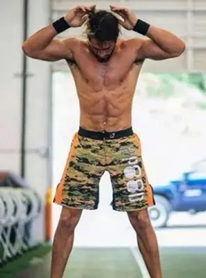 Seth Rollins Height Body Shape