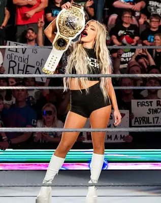 Liv Morgan Height Weight Shoe Size