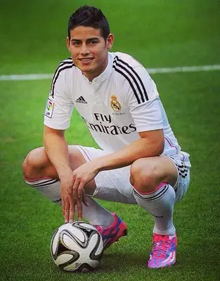 James Rodriguez Biography