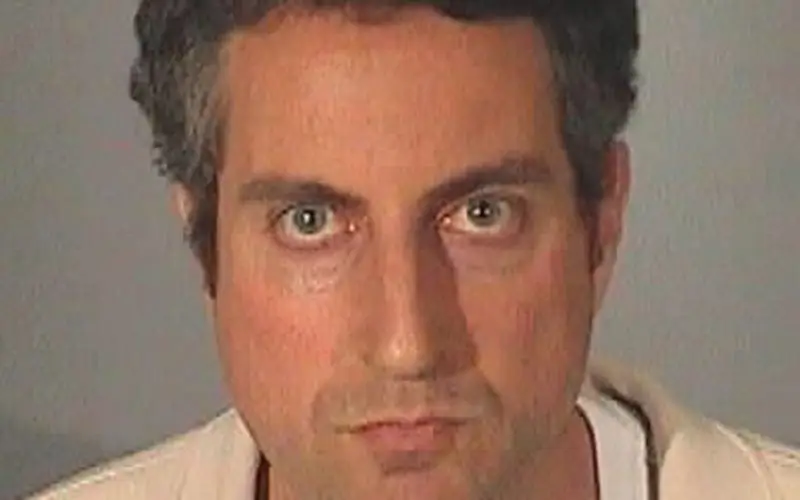 Howard K. Sternin nettoarvo – Wiki, ikä, paino ja pituus, ihmissuhteet, perhe ja paljon muuta