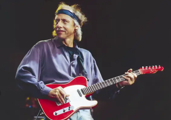 Mark Knopfler, do Dire Straits, está vendendo sua coleção de guitarras por US$ 1,3 milhão