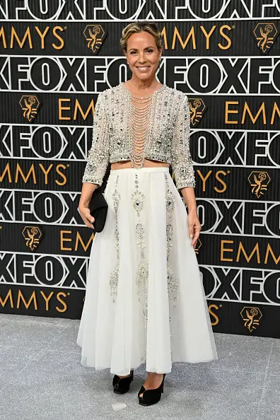 US-VIHDE-TV-PALKINNOT-EMMY-SAAPUMUKSET-PUNAINEN MATTO