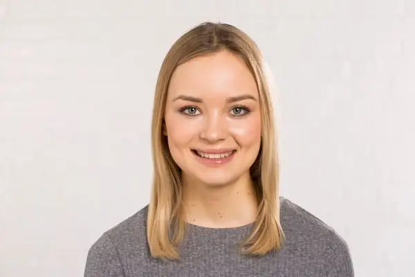 Jos väri ei ole kadonnut kokonaan, voit aina toistaa vaiheet 48 tunnin kuluttua