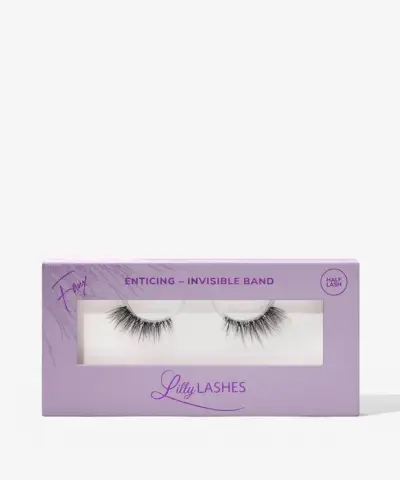 Taylor Swift käyttää Lilly Lashesin Sheer Invisible Band tekoripsiä tyylillä Enticing