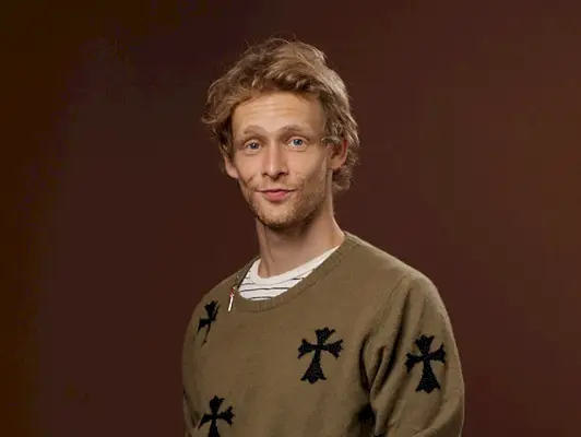 Sons of Anarchy -näyttelijä Johnny Lewis kuoli tappavan hyökkäyksen iäkkääseen vuokranantajaan