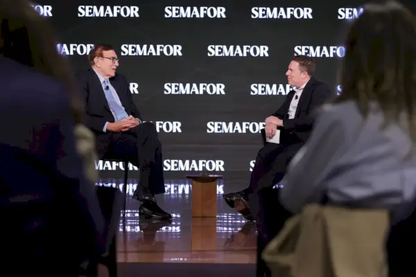 Założyciel Messengera Jimmy Finkelstein i dziennikarz Ben Smith.