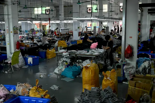 Dins d'una fàbrica Shein