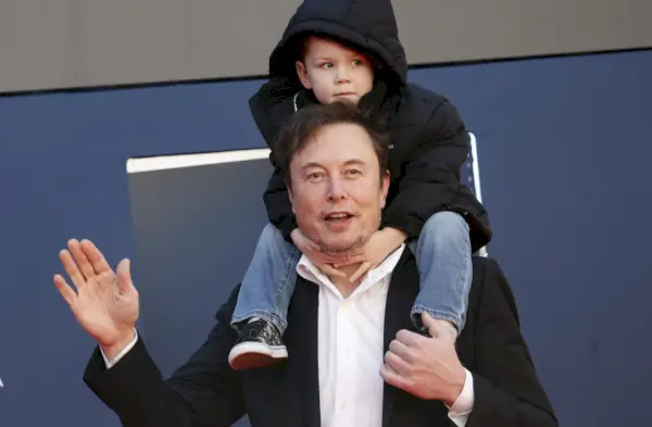Elon Musk osallistuu italialaisen äärioikeiston Fratelli d.:n järjestämään Atreju-tapahtumaan