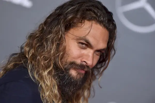 aktor Jason Momoa.