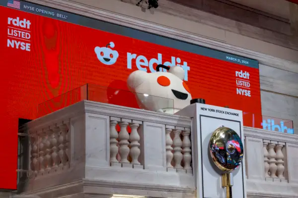 Reddit börjar handla på New York Stock Exchange
