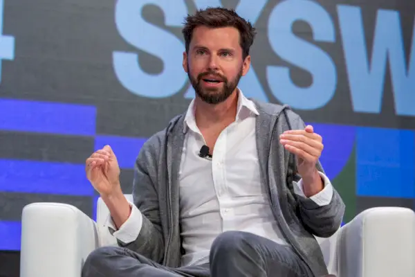 Hinge-grundlægger Justin McLeod