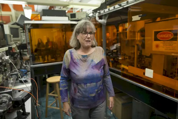 Nobel-palkittu fyysikko tohtori Donna Strickland on nyt Wikipediassa.