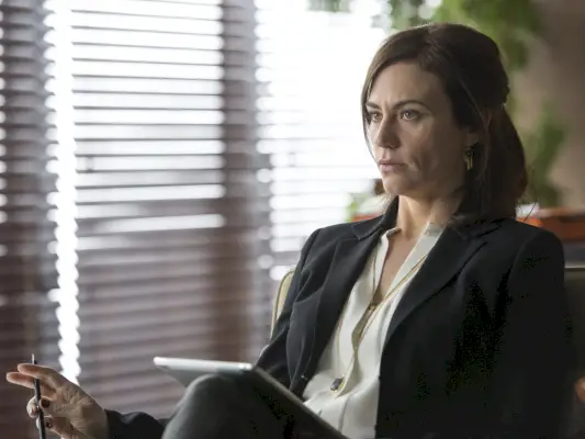 Maggie Siff som Wendy Rhoades i Billions. (Foto: JoJo Whilden/Showtime)
