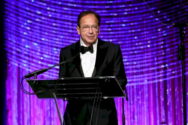 Sijoittaja John Paulsonin viimeisin lahjoitus on toinen lahja korkeakoulutukselle