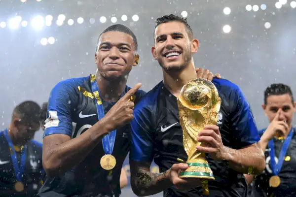 30 vuoden MM-liput: Finaaliottelun pääsyhinta nousi 650 %