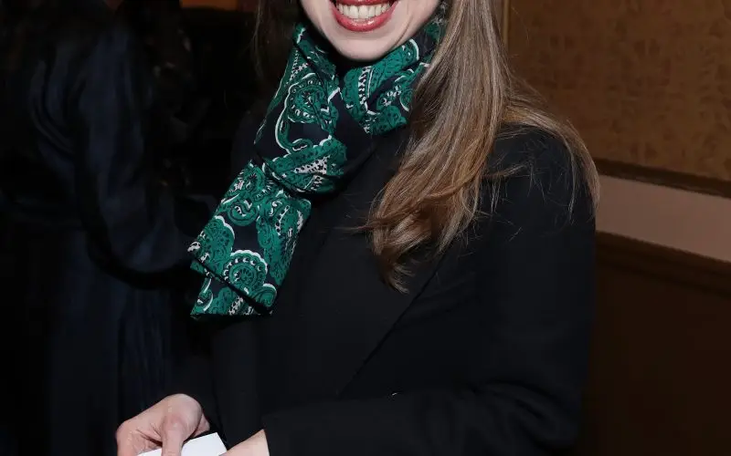 Chelsea Clintonin nettoarvo – Wiki, ikä, paino ja pituus, ihmissuhteet, perhe ja paljon muuta