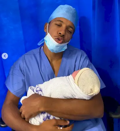 Piłkarz Korey Smith i jego żona Hattie Bourn powitali na świecie córeczkę