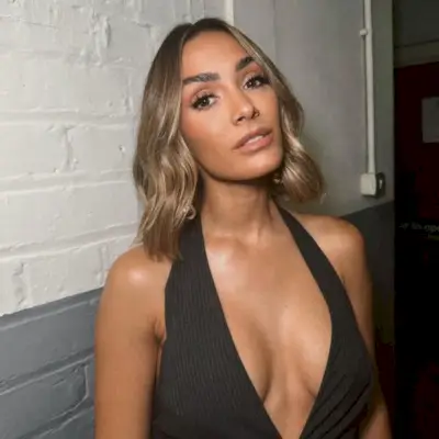 Lauantailaulaja antaa edelleen lastensa nukkua sängyssä hänen ja miehensä Waynen kanssa