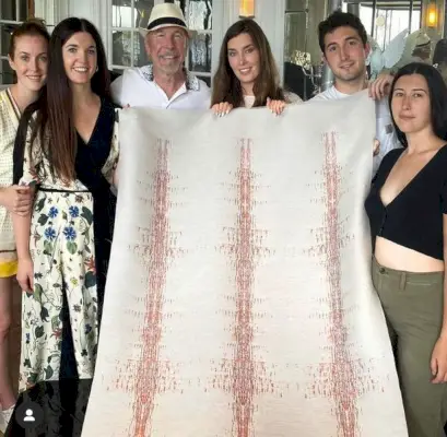 The Edge on neljän tyttären ja pojan isä