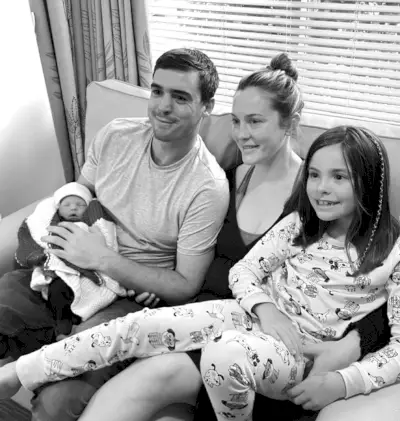 U2:n The Edgen tytär menee naimisiin linnahäissä – kuukausia poikavauvan traagisen menetyksen jälkeen