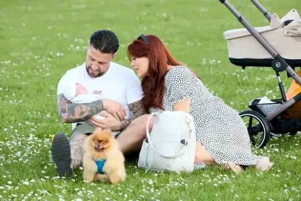 Jess, Zeb i Zendaya Rose