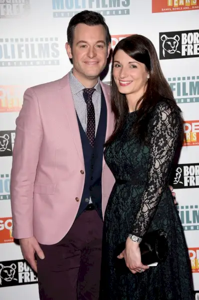 Wewnątrz małżeństwa Matta Bakera z żoną Nicolą od pierwszego spotkania do przeprowadzki młodej rodziny