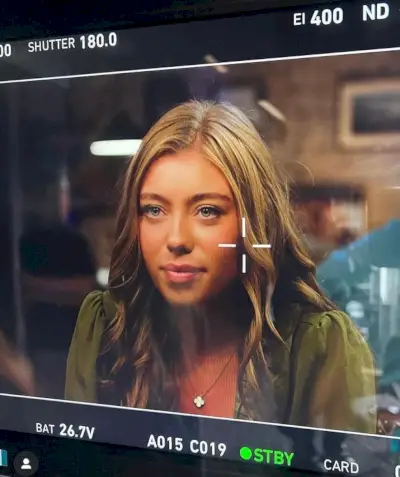 Va compartir instantànies entre bastidors de la filmació a Instagram