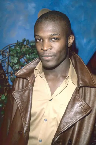 Niestety, kilka miesięcy po nakręceniu filmu „To właśnie miłość” zdiagnozowano u niego chłoniaka Hodgkina. Zmarł w 2006 roku