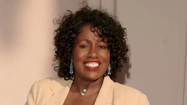 American Idol -tähti Debra Byrd kuoli 72-vuotiaana, kun Jennifer Hudson johtaa kunnianosoitusta