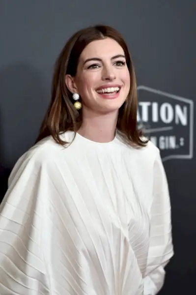 Anne Hathaway on todennäköisesti edelleen traumatisoitunut Oscar-gaalan isännöimisestä
