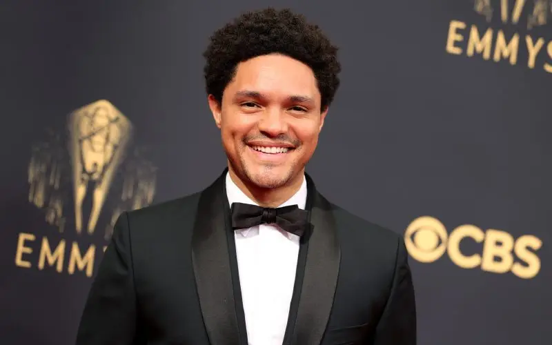 Trevor Noahs nettovärde - Wiki, ålder, vikt och längd, relationer, familj och mer
