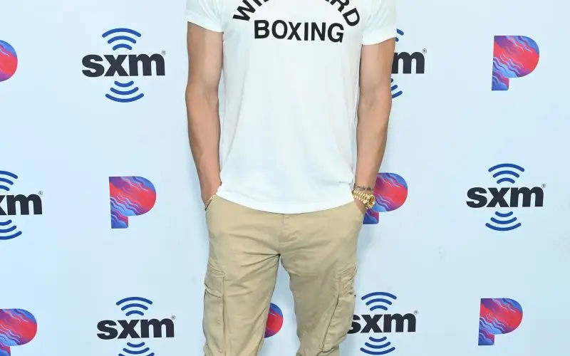 Matt Rife nettovärde - Wiki, ålder, vikt och längd, relationer, familj och mer