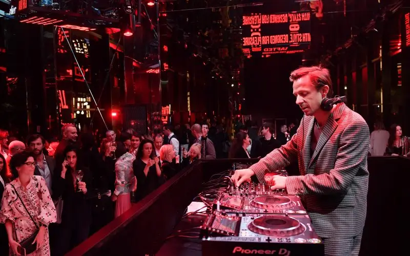 Martin Solveig Net Worth - Wiki, ikä, paino ja pituus, ihmissuhteet, perhe ja paljon muuta