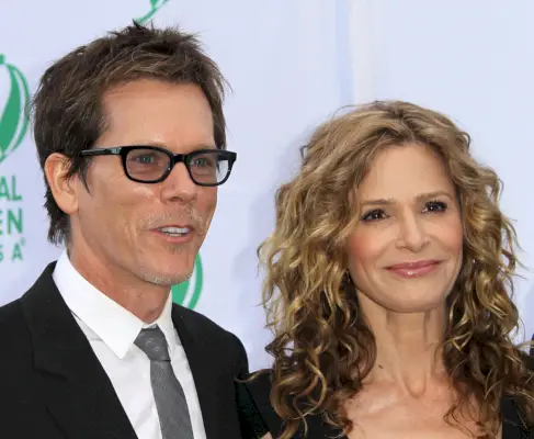 Kyra Sedgwick och Kevin Bacon får reda på att de är kusiner