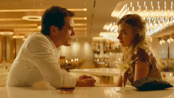 Michael Shannon nel ruolo di Frank e Imogen Poots nel ruolo di Lola.