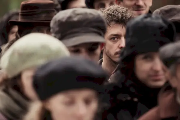 Recension av 'Persiska lektioner': En fabel - vackert skådespelad - utspelad i ett koncentrationsläger