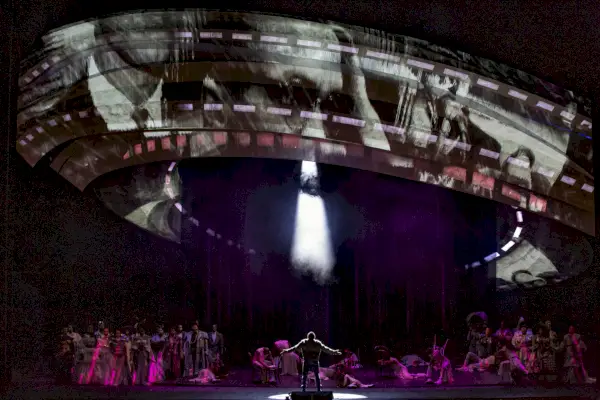 Una veduta di uno spettacolo al Metropolitan Opera