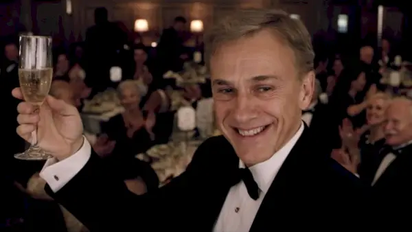 Christoph Waltz regisserar och spelar huvudrollen i Georgetown.