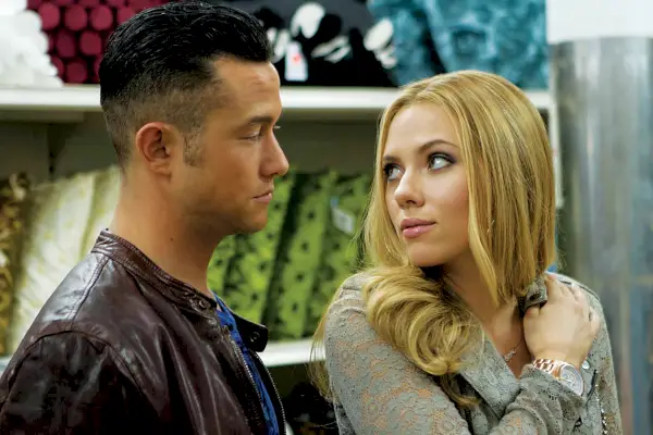 Joseph Gordon-Levitt ja Scarlett Johansson mukana