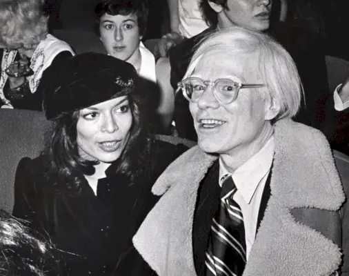 Bianca Jagger e Andy Warhol allo Studio 54.