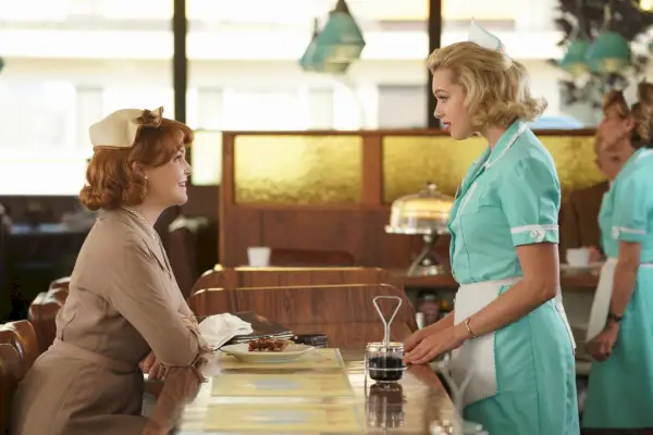 'Why Women Kill' snurrar tre dystert roliga fabler om konsekvenserna av fusk